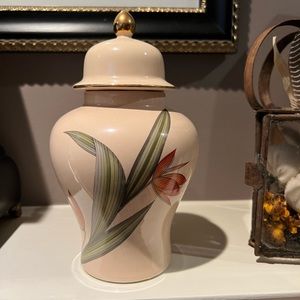 Hera Collection Ginger Jar